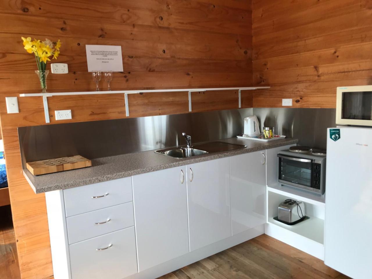 Somerset Beachside Cabin And Caravan Park Eksteriør billede